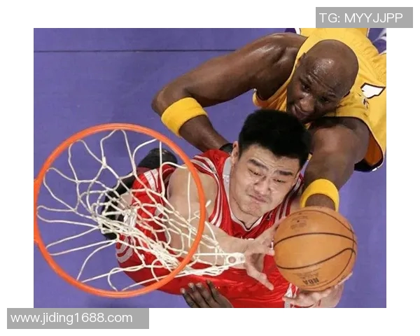 姚明全屏盖帽瞬间重塑篮球防守艺术的传奇时刻